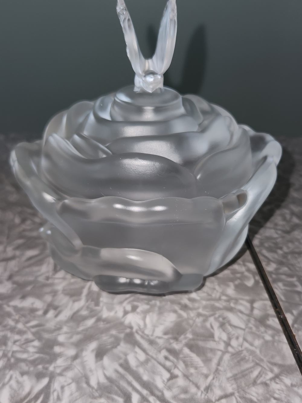 Fenton Frosted Glass Rose Trinket Box - Frosted Clear